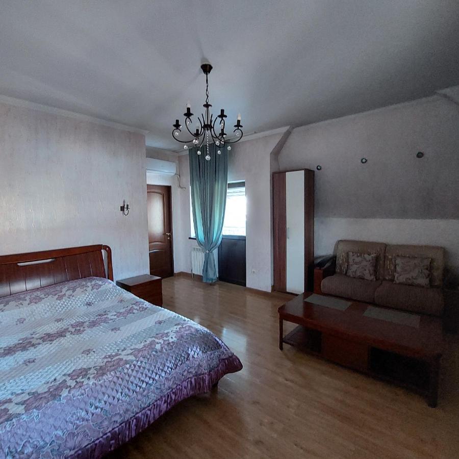 Little Shangri-La Almaty Exterior photo